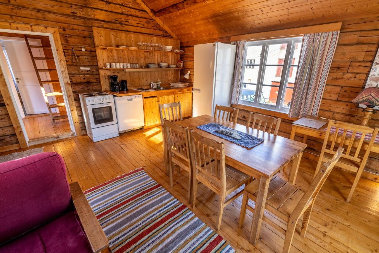 Feriehus å-hamna Rorbuer Å